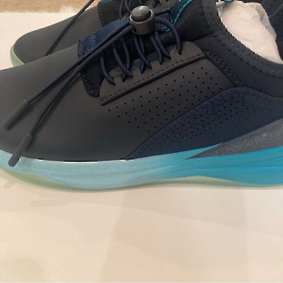 NWOB Clove Limited Edition Sneaker in Aqua Blue Size 9.5 - Picture 13 of 13